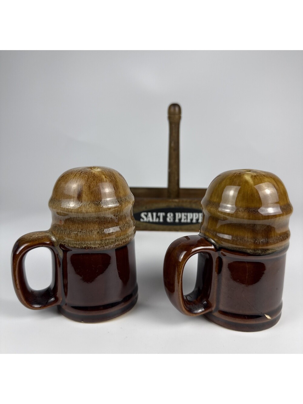 Lucas Gourmet Brown Drip Pottery Salt Pepper Shaker Set Wooden Holder Holder - Picture 8 of 9